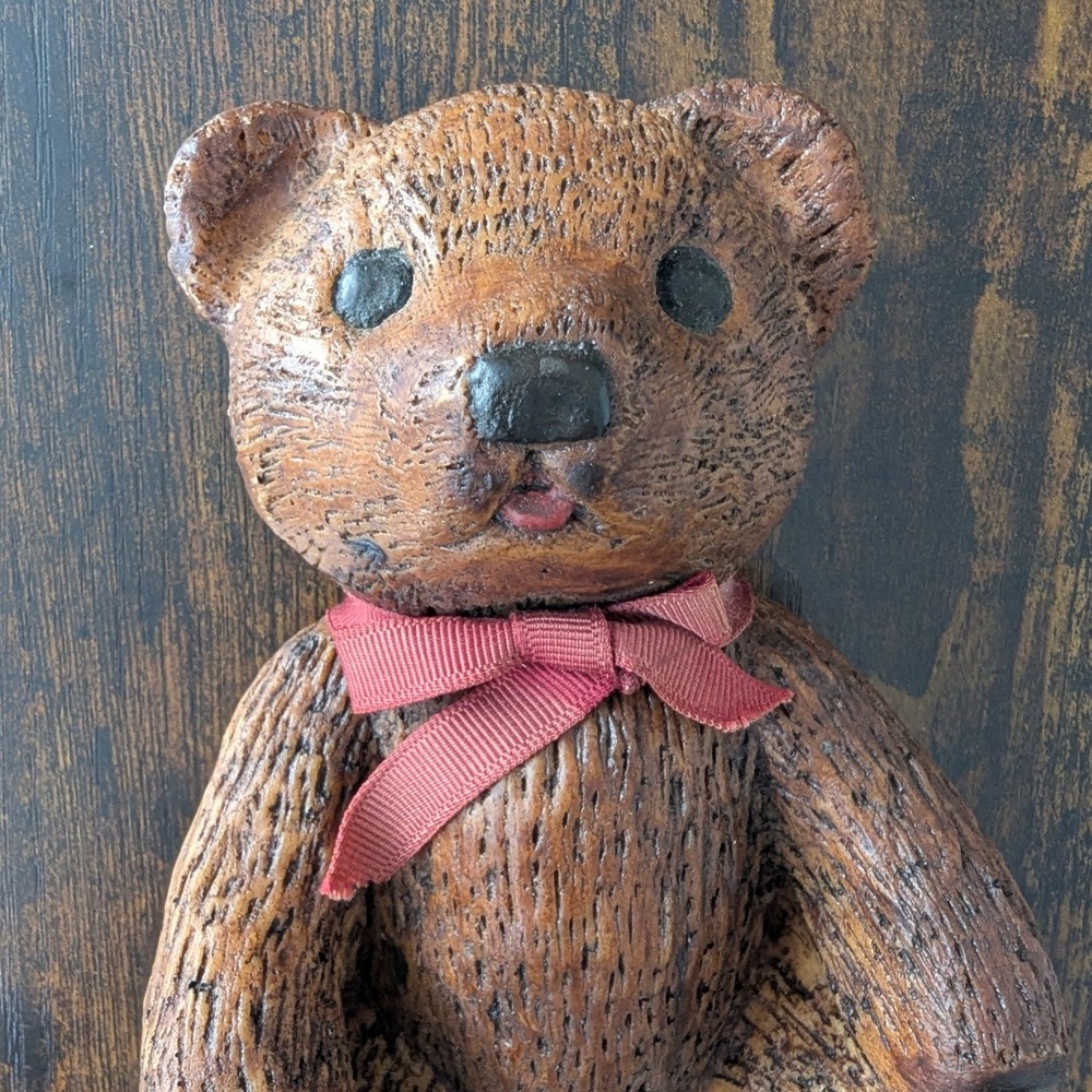 Vtg 1983 Teddy Bear Wall Hook Brown Resin Wood Look Textured Nursery Decor